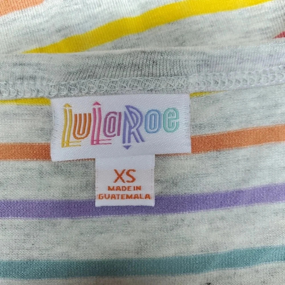 LULAROE | Gigi Tee in Gray Rainbow Stripe sz XS - Picture 6 of 7